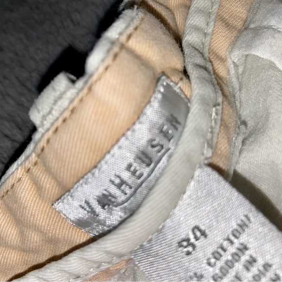 VAN HEUSEN CREAM DENIM SHORTS // SIZE 34🩶 - Picture 4 of 4